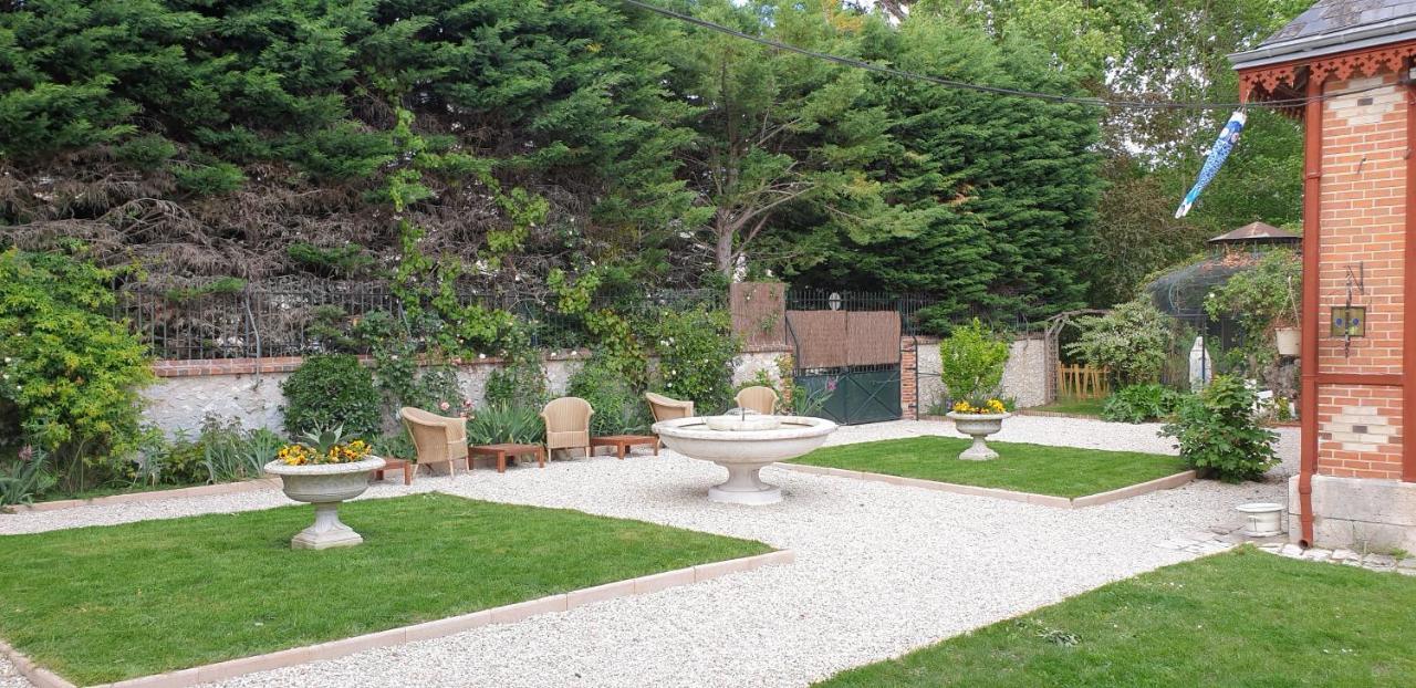 La Maison Leonard Bed & Breakfast 3*